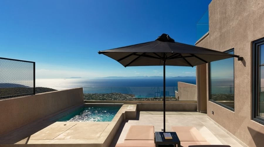 Πολυτελή καταλύματα στη Σαρωνίδα: Γιατί το Saronida Hills είναι ο ιδανικός καλοκαιρινός προορισμός